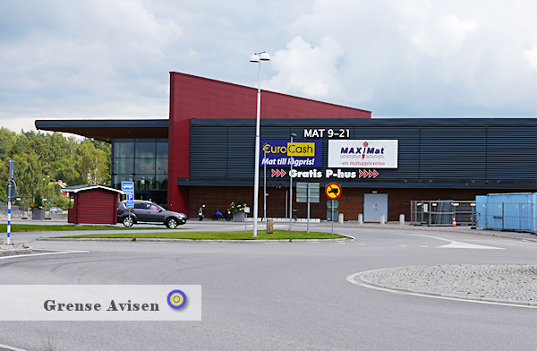 Töcksfors Shoppingcenter är ligger i Årjäng kommun, precis över gränsen vid E 18 i Värmland. Centret öppnade hösten 2005.