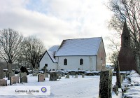 Naverstads kyrka byggdes under 1100-talets senare hälft och ligger vid Södra Bullaresjön. Kyrkan är en av de bäst bevarade medeltidskyrkorna i Bohuslän.